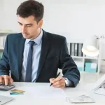 Wie ein Steuerberater Ihnen helfen kann, Steuern zu sparen und finanzielle Sicherheit zu gewinnen Steuerberater